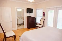 4 BR Beautiful Southern Style Home w/ Private Large Pool, Heat Opt - North End - 4 stjerner
