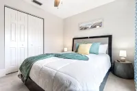 3mins2Beach-Sleeps10-Pool+FencedYard-Bikes-Patio - Swimmingpools