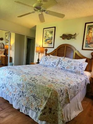 PERFECT KAUAI Condo!! Steps from Beach/2bd2bth Washer/Dryer AC -Free Parking - Wifi