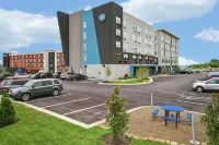 Tru by Hilton Pigeon Forge - Parkplatz