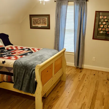 Explore, Relax: Mountain House, Yahoola Creek, Cherokee Forest