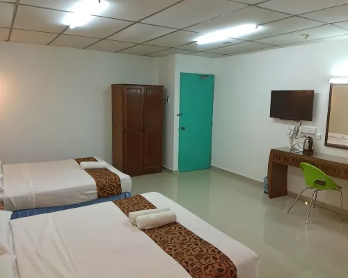 Hotel K T Mutiara Hotels near Bukit Puteri