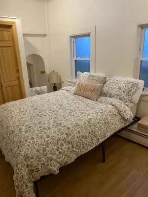 Nikki’s Place! Textbook Village life! - 4 stjerner
