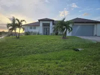 Radiant Luxury Retreat: Serene Outdoor Space! - 5-Star