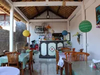 Titi Sedana Homestay Hotels near شاطئ أميد