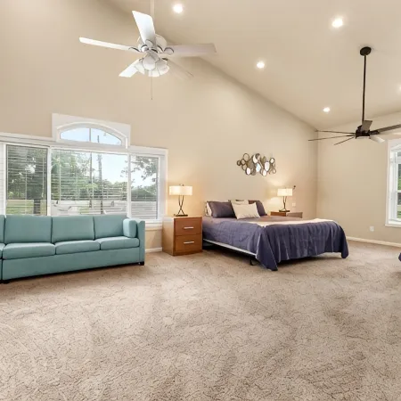 Walk Out to Lake Access, Sleep 30. Great for Multi-Family, Reunions, or Retreats
