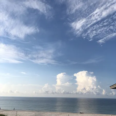 Beautiful Beachfront Haven!