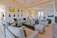 Stunning Contemporary Estate on PGA West w/Spectacular Lake Views Pool & Spa - 5-Star
