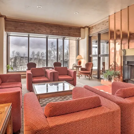 Tranquil 2-bedroom condo in Brian Head with pool and sauna