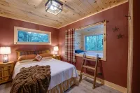 Sunset Ridge Cabin – Hilltop Sunset Views Near Red River Gorge - Hytter