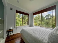 Duckbills Cottage has the convenience of town living but with rural nature feel - 3-نجوم