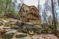 ONCE UPON A STREAM- Storybook cottage on stream, perfect for family gatherings. - gimnasio