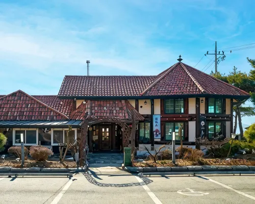 Ganghwa Seokmodo Sunset House ボムンサテンプル周辺のホテル