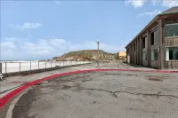 @ Marbella Lane - KnollTop Property | HotTub - parking