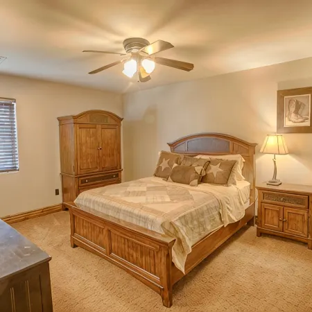 Beautiful Torreon Cabin Retreat in the Pines -20+