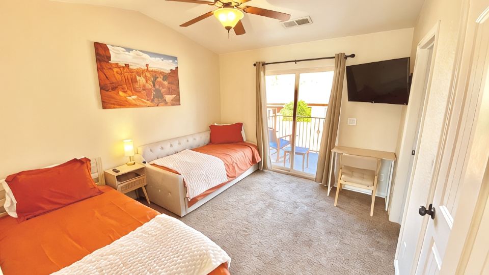 Desert Sanctuary in Kanab Near Zion, Bryce and Grand Canyon National Parks