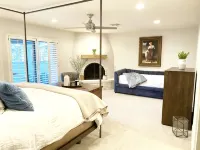 Luxury Mummy Mountain Paradise with Heated Pool, Fire Pit, and Sport Court - جاكوزي