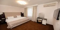 Golitsin Club Hotel - parking
