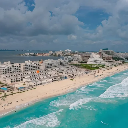 Oceanfront 2Br Villa for 6 -  3 Bathrooms - Walk to la Isla & Beach