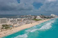 Oceanfront 2Br Villa for 6 -  3 Bathrooms - Walk to la Isla & Beach -  Casas de vacaciones