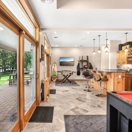 Walking Distance to Wisp. Spacious, 4-bedroom home in the heart of Deep Creek.