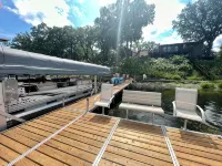 Cedar Lake Getaway - Sauna, Paddle Boards & Raft! - 民泊