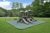 Riversong Hot Tub Theater Game Room Resort Access - Hytter