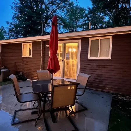 3 - Bedroom Cottage Near Lake Mitchell in Cadillac