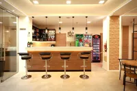 Aquarius Apartments - Baarit