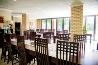 Rustenburg Boutique Hotel - فطور