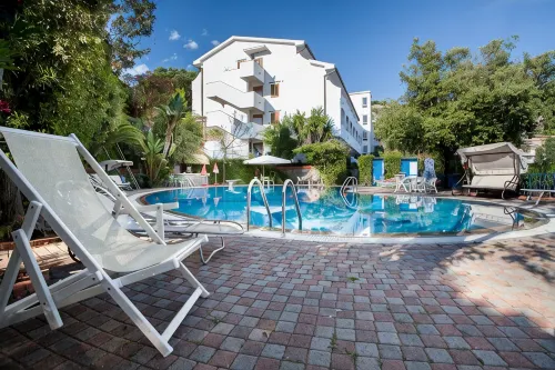 Grand Hotel De Rose - Parking