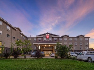 Best Western Plus Fort Saskatchewan Inn Suites