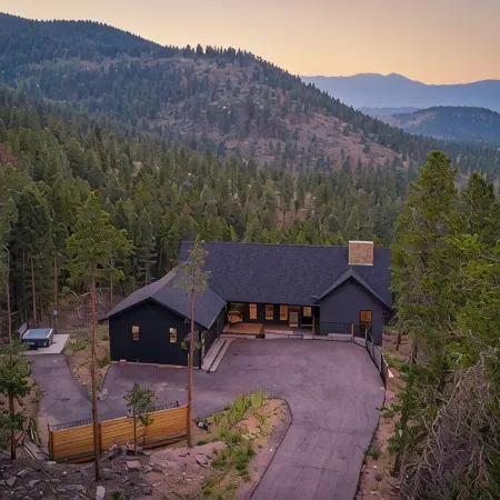 Luxe Mtn Retreat, Epic Views, Hot Tub, Stargazing Bed, Firepit, Red Rocks