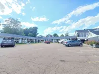 Hillside Inn Pembroke - Motels