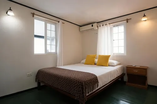 Hostal Cay - Hostels