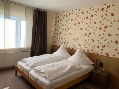 Pensionett Hotels in Kothen