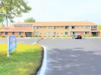 AmeriVu Inn & Suites-Avon Hotels in Avon