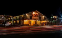 Relax Inn Front Royal Hotels near Riverton Commons