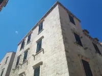 Roko House