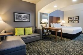 La Quinta Inn & Suites by Wyndham Morgantown