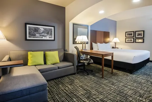 La Quinta Inn & Suites by Wyndham Morgantown