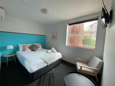 Nomads St Kilda Hotels near Palais Theatre