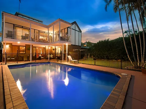 Ainslie Manor Bed and Breakfast Hotels in Redcliffe