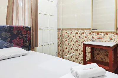 Homestay Queen Asri Hotel dekat Simpang Lima Gumul - KEDIRI