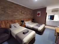 Peppinella Motel Hotels in Delacombe