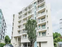 Summer Huahin Condo 2 Bedrooms Pool View Classic Room