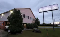 Queen City Inn Hotels in Hampden