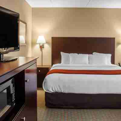 Comfort Inn & Suites Watertown Rooms