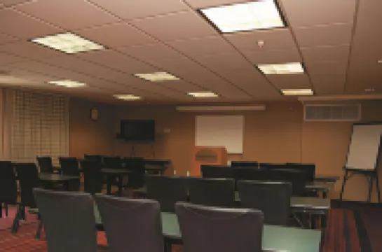 羅利克拉布特里拉昆塔温德姆套房酒店