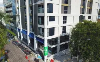 Tropics Eight Suites Hotel di Bandaraya Georgetown